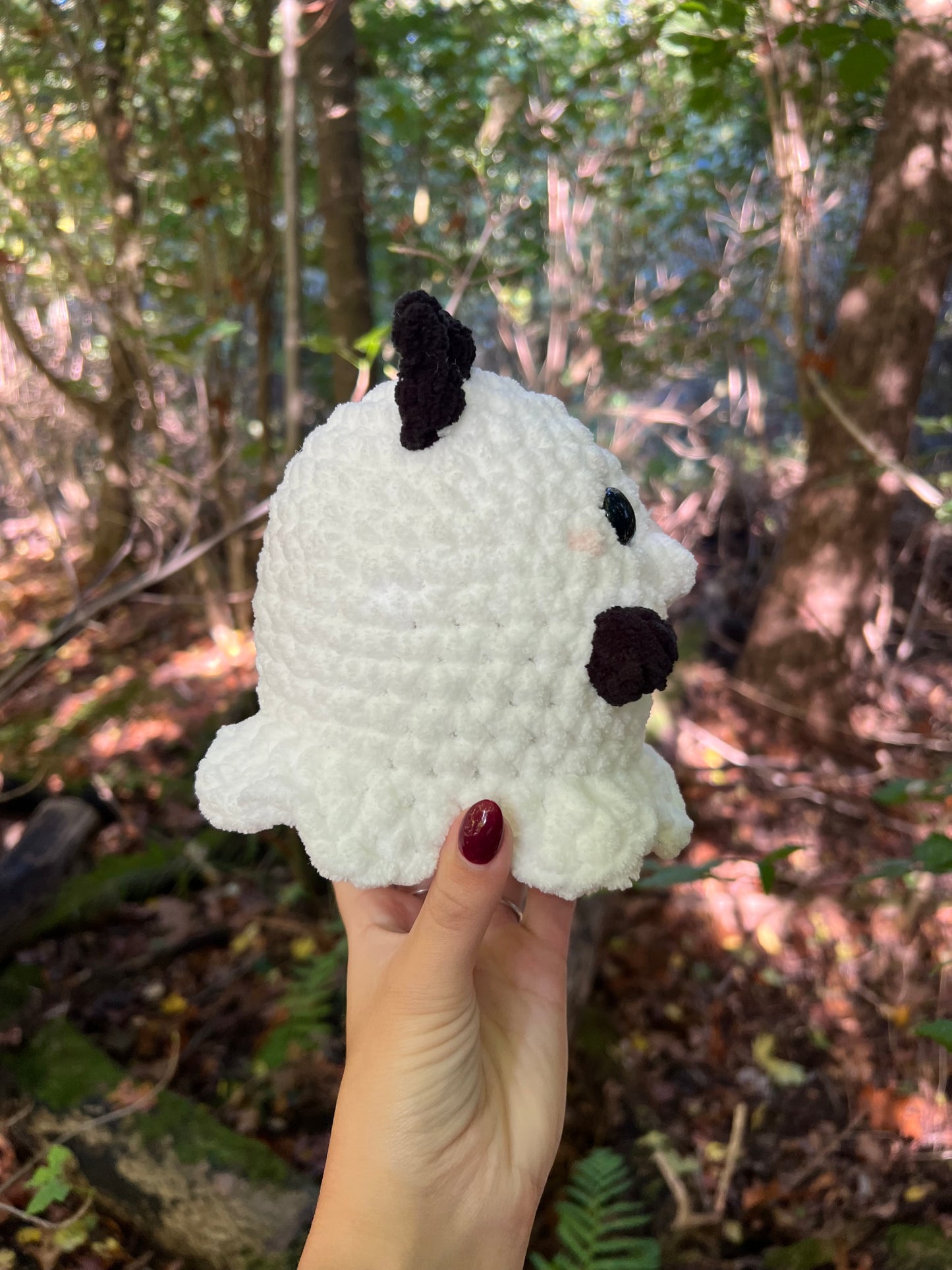 zwarte kat in spook pak