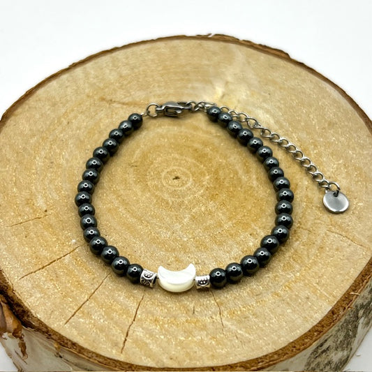 hematiet armband zilver met maan parel